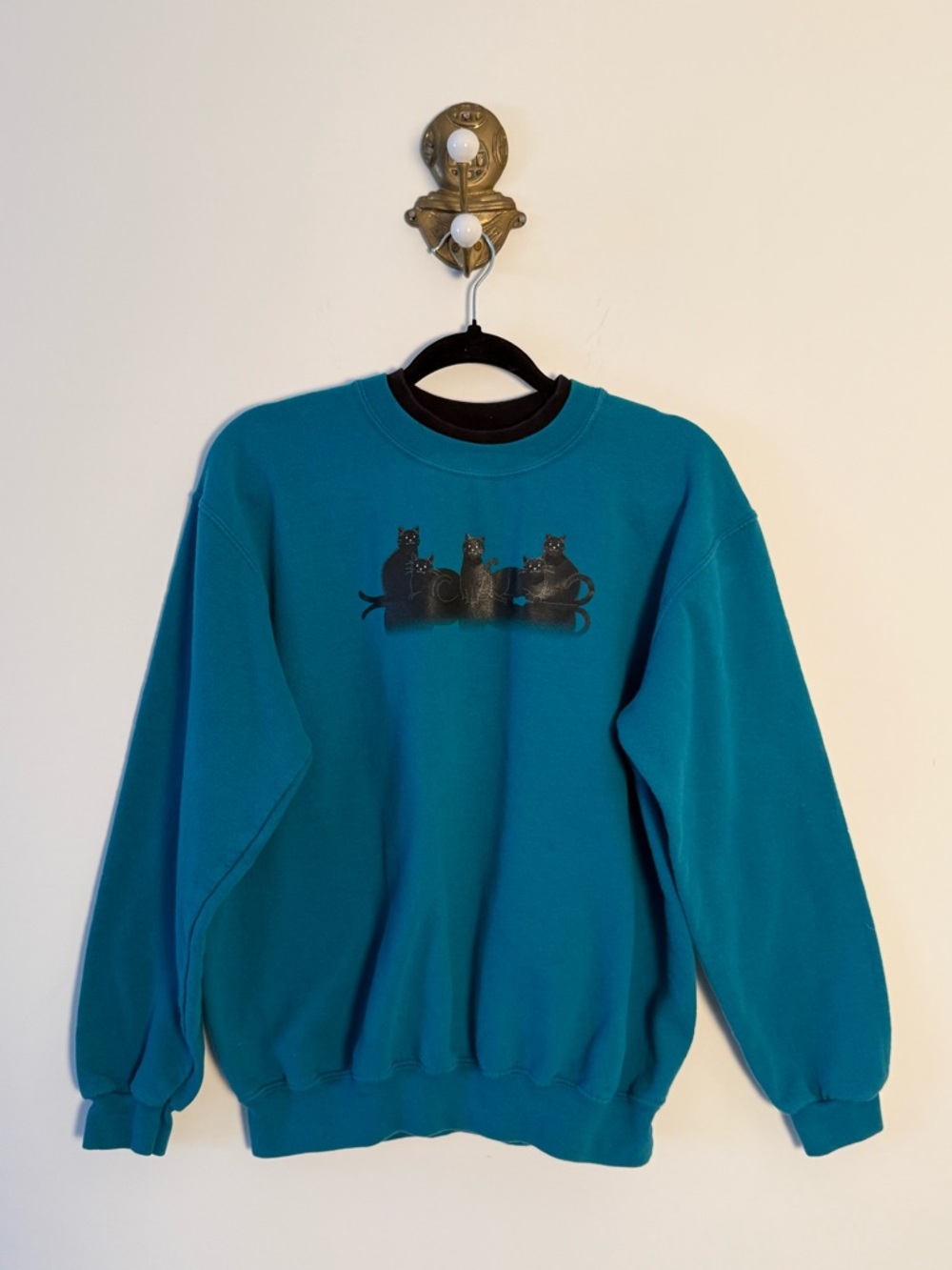 Vintage Morning Sun crewneck sweater with cats